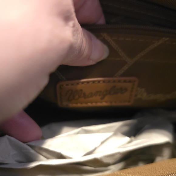 Wrangler Cow Print Concealed Carry Western Tote Crossbody Handbag - Picture 11 of 16